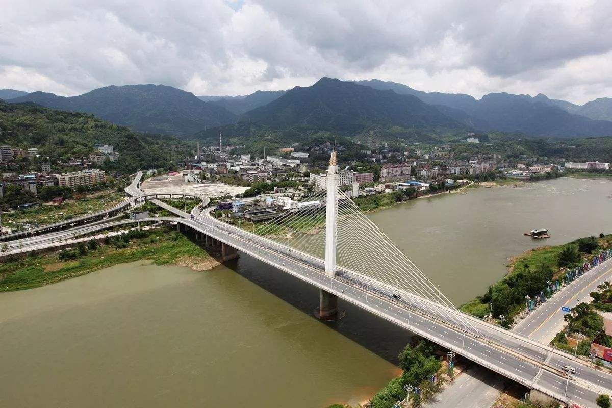 橋梁結(jié)構(gòu)健康監(jiān)測(cè)的意義和實(shí)現(xiàn)功能