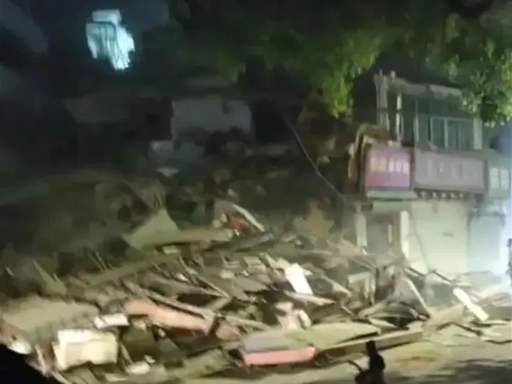 又一自建房坍塌 房屋安全隱患不容忽視！