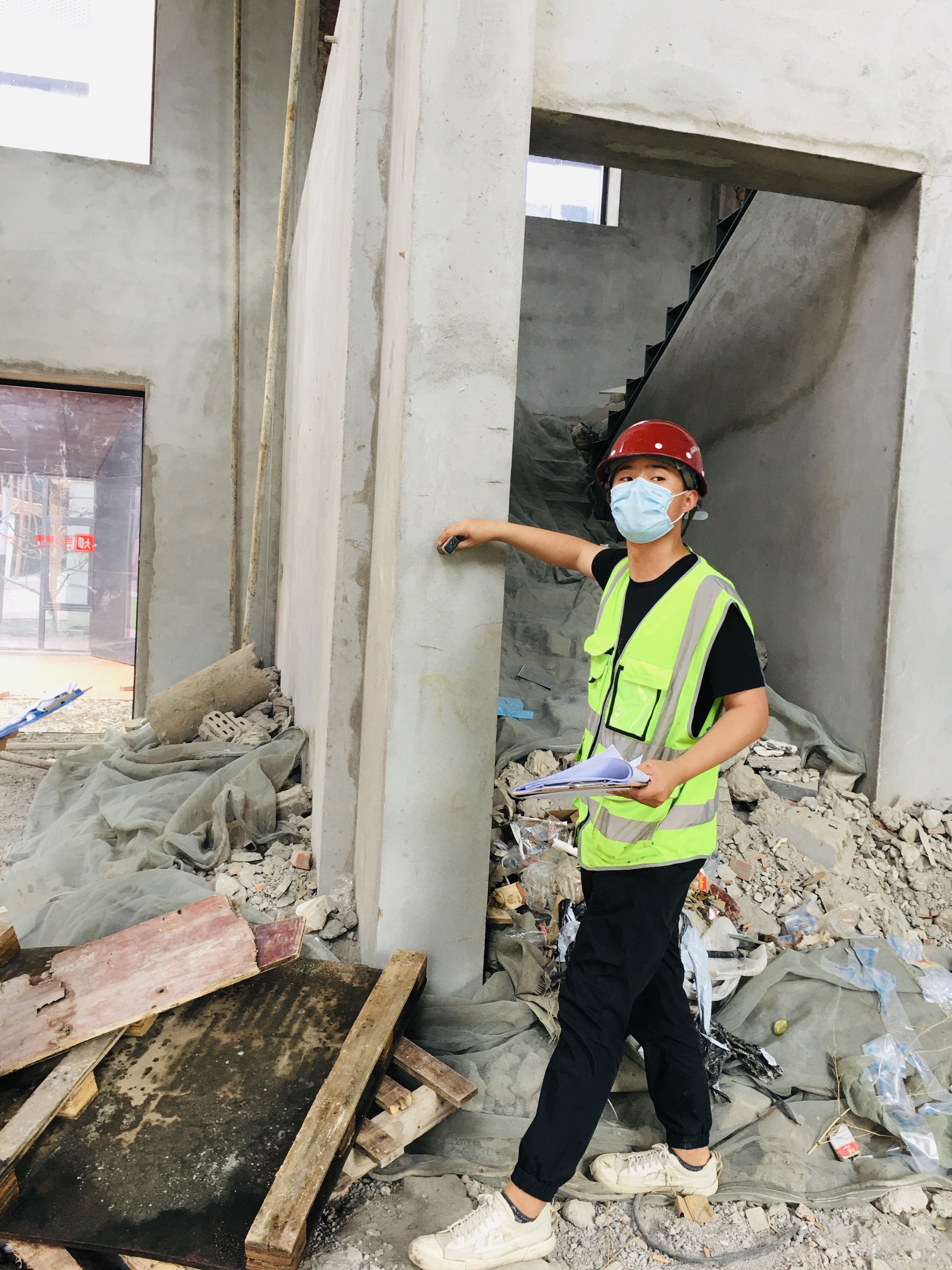 趕工期、搶節(jié)點上海鈞測提前完成廠房柱基加固糾偏項目